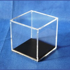 URNA  EXPOSICION con suelo doble en Negro Mate o Blanco Mate<br>Medidas: 100 x 100 x 100 mm<br>